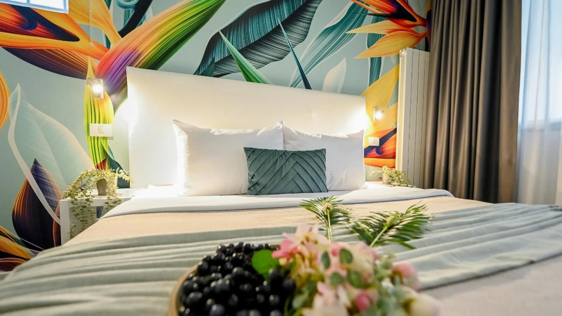Urban Paradise - Modern Central Accommodation Bucarest