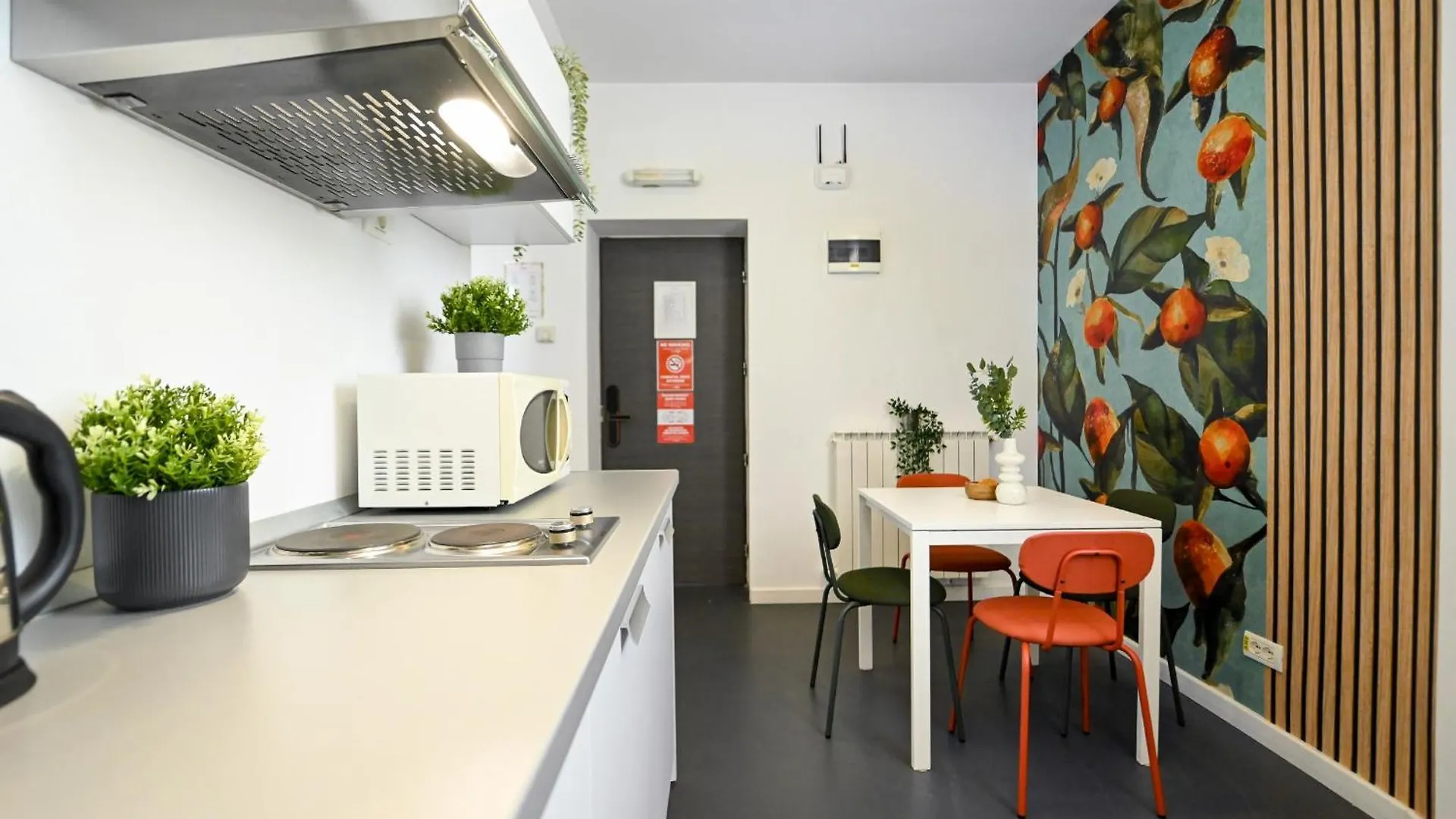 Urban Paradise - Modern Central Accommodation Bukareszt 0*,